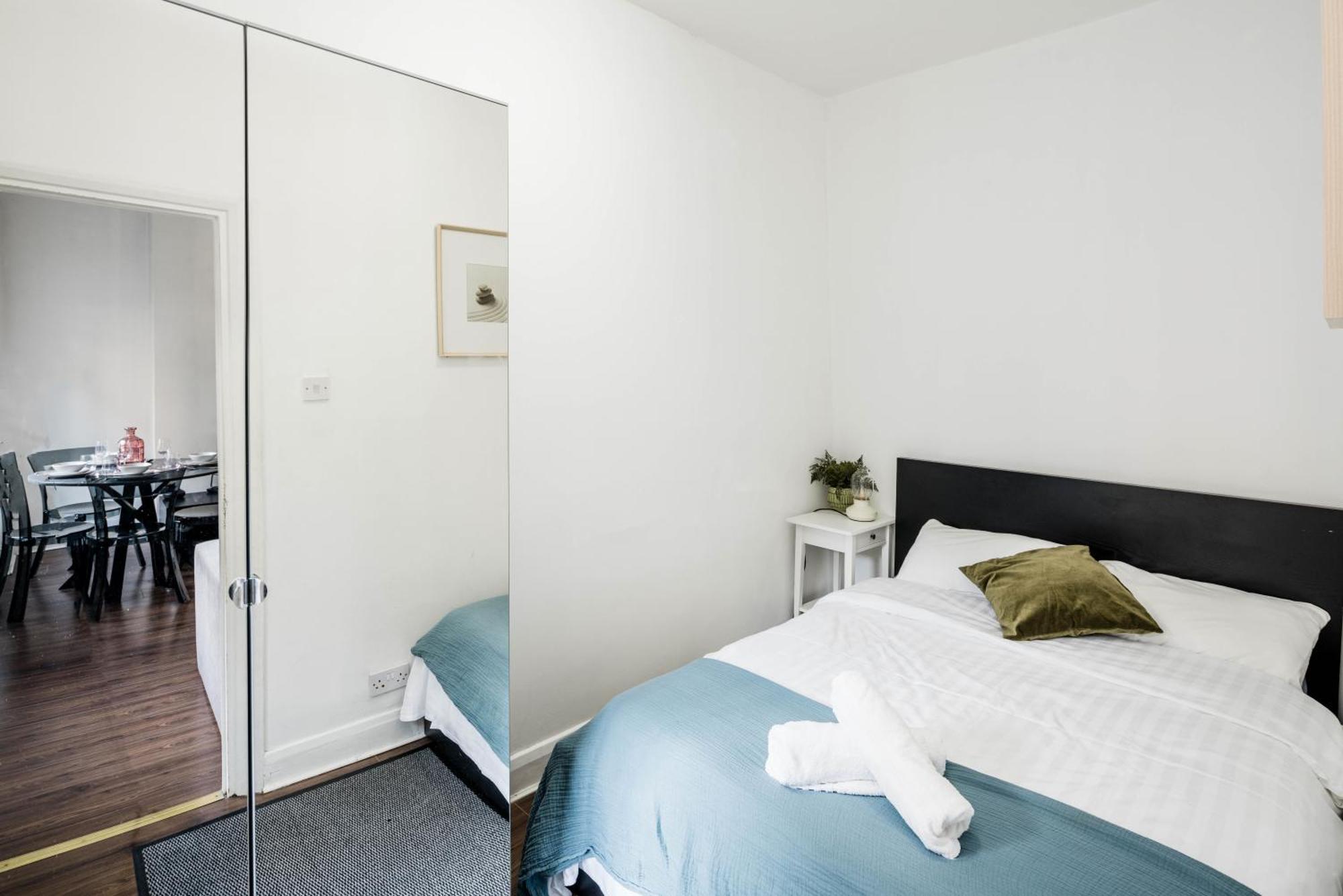 Cosy 1 Bedroom Home In Fitzrovia 런던 외부 사진